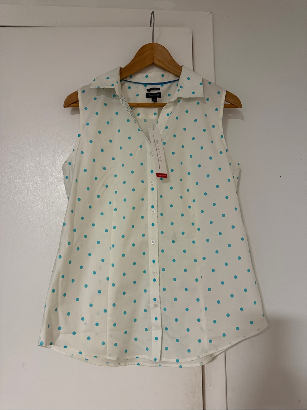 Talbots White Sleeveless Button-Down Blouse with Teal Polka Dots